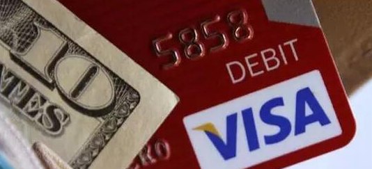 visa信用卡每个月还吗
