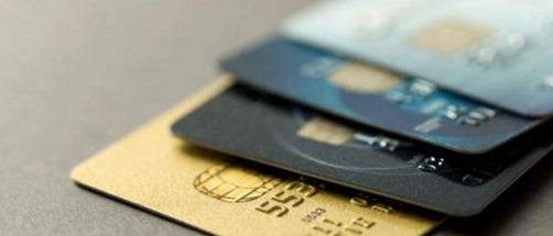 信用卡宽限期内仅还更低还款额是否可行？逾期还款的影响与应对策略
