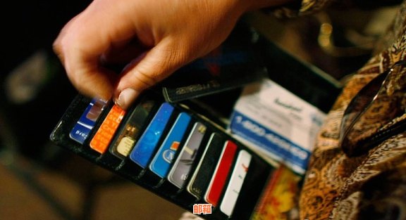 信用卡还款的利器：如何利用一张信用卡帮助他人摆脱逾期困扰