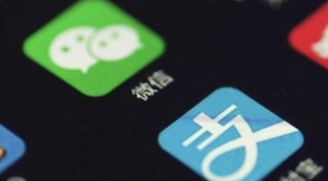 支付宝替别人还信用卡收费吗？安全可靠，操作简单。